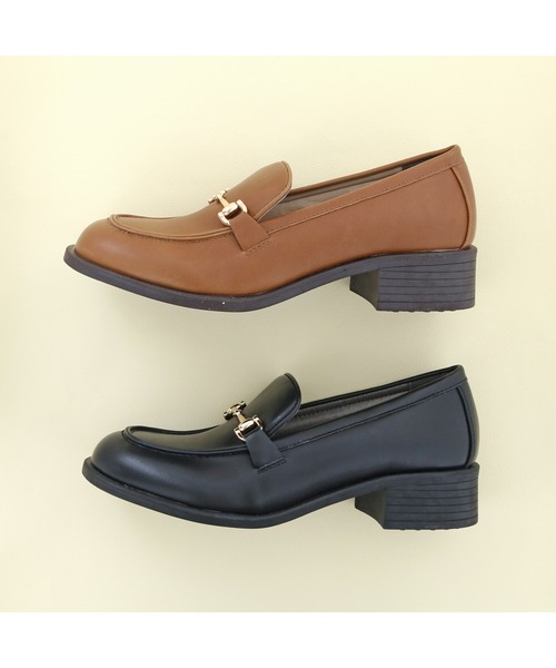 byあしながおじさん（バイアシナガオジサン）の「モカビットローファー　-8710251（ローファー・レディース・ブラック/アイボリー/カーキ/ブラウン/グリーン/ライトブラウン/ダークブラウン/ピンク/オフホワイト/チョコ/グレイッシュベージュ・22.5cm/23.0cm/23.5cm/24.0cm/24.5cm）」の12枚目の写真