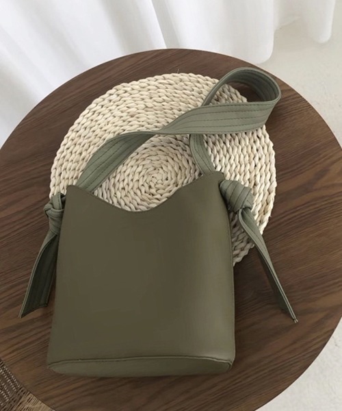 chuclla(�`���N��)�́ychuclla�z�y2020/SS�z�����V�����_�[ �V�����_�[�o�b�O �|�[�`�t cha156(�V�����_�[�o�b�O)