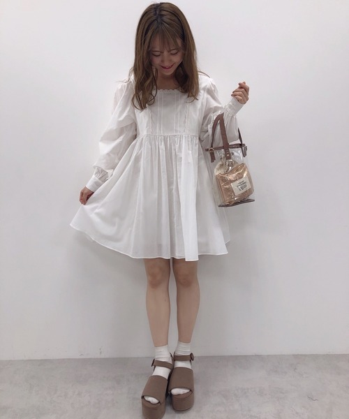 one after another NICE CLAUP（ワンアフターアナザーナイスクラップ）の「パフスリーブコットンチュニック（チュニック・レディース・ベージュ/オフホワイト/ミント・FREE）」の14枚目の写真