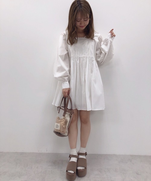 one after another NICE CLAUP（ワンアフターアナザーナイスクラップ）の「パフスリーブコットンチュニック（チュニック・レディース・ベージュ/オフホワイト/ミント・FREE）」の15枚目の写真