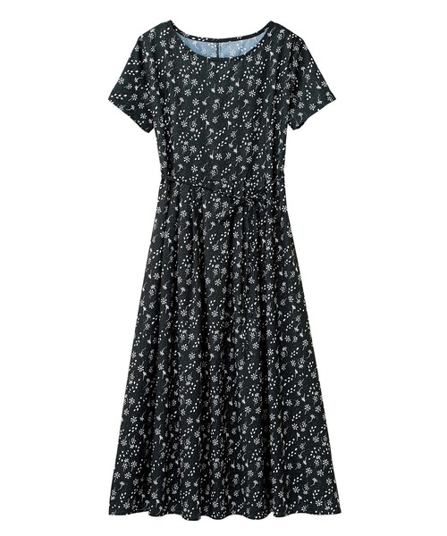 GeeRA(ジーラ)の「タックフレアープリントワンピース(ワンピース・レディース・サックスブルー/レッド/ブラック・SMALL/MEDIUM/LARGE/X-LARGE/XX-LARGE)」の9枚目の写真