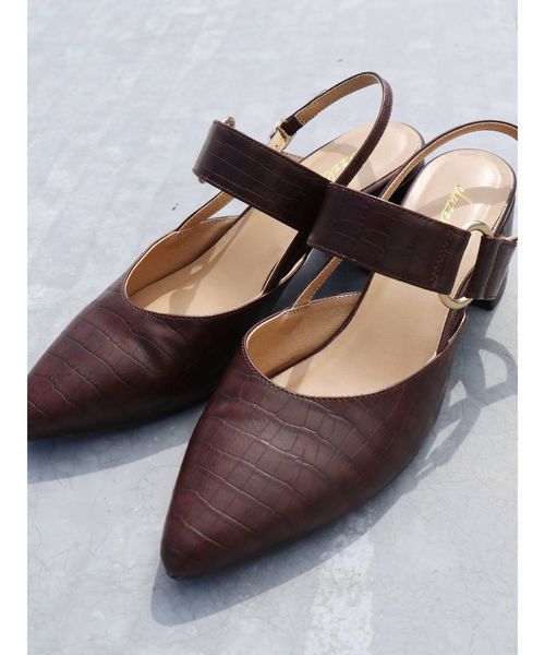 dazzlin（ダズリン）の「ベルテッドローヒールパンプス（パンプス・レディース・ブラック/ブラウン/ベージュ・SMALL/MEDIUM/LARGE）」の3枚目の写真