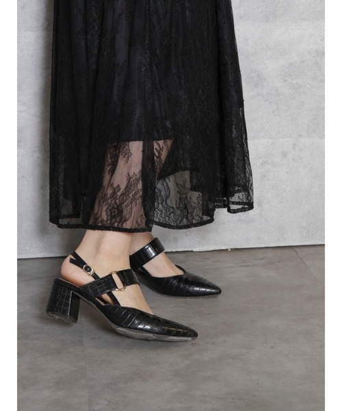 dazzlin（ダズリン）の「ベルテッドローヒールパンプス（パンプス・レディース・ブラック/ブラウン/ベージュ・SMALL/MEDIUM/LARGE）」の14枚目の写真