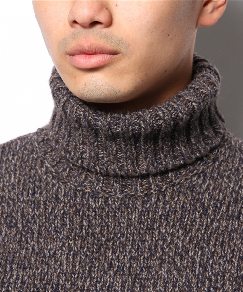 BEAMS F(ビームスエフ)の「Altea / 別注メランジカラータートル(ニット/セーター・メンズ・オフホワイト/ネイビー/ベージュ・X-SMALL/SMALL)」の4枚目の写真