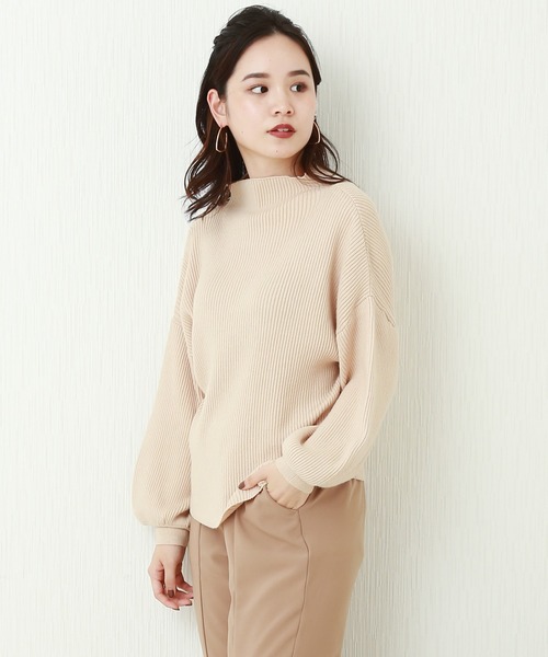 n'ee-ne（ネーネ）の「もちもちプチスタンドネック　バルーン袖　ニット（ニット/セーター・レディース・ピンク/ライトベージュ/ブラック/オフホワイト/杢グレー/モカ・M）」の6枚目の写真