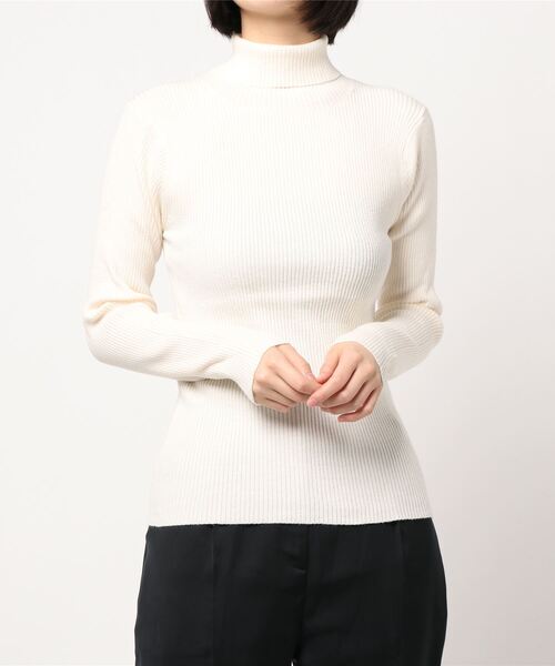 HONEYSUCKLE ROSE（ハニーサックルローズ）の「【HONEYSUCKLE ROSE】タートルネックニット（ニット/セーター・レディース・ブラウン/オフホワイト/ブルー・M/L）」の2枚目の写真