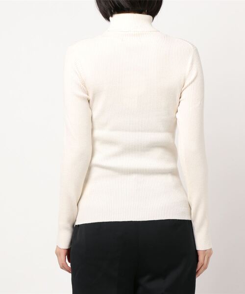 HONEYSUCKLE ROSE（ハニーサックルローズ）の「【HONEYSUCKLE ROSE】タートルネックニット（ニット/セーター・レディース・ブラウン/オフホワイト/ブルー・M/L）」の4枚目の写真