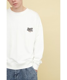 ビッグシルエット ワンポイントロゴ刺繍＆バックロゴデザイン プルオーバースウェット/confidence