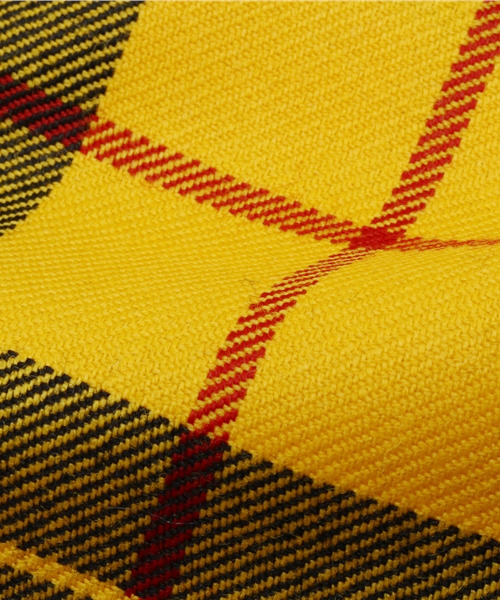 SHIPS JET BLUE（シップスジェットブルー）の「JOHN SCOTT(ジョン スコット): 大判 スクエア/マフラー(ストール)（マフラー・メンズ・レッド/イエロー/オリーブ・ONE SIZE）」の6枚目の写真