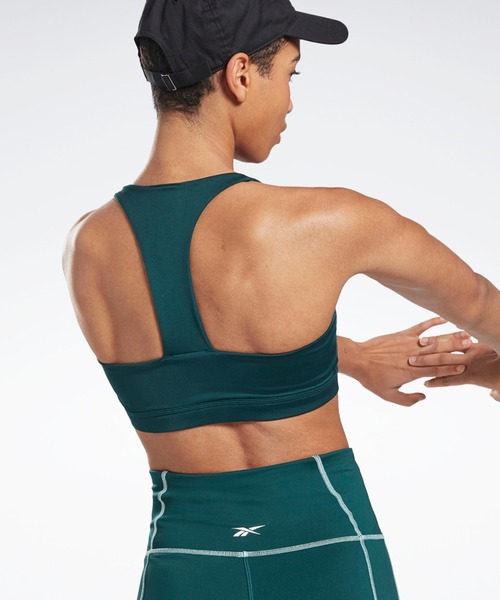 Reebok（リーボック）の「ワークアウト レディ ミディアムインパクト ブラ / Workout Ready Medium-Impact Bra（スポーツブラ・レディース・ブラック/グリーン/レッド・SMALL/MEDIUM/LARGE/X-LARGE/X-SMALL/XX-LARGE/XX-SMALL）」の9枚目の写真