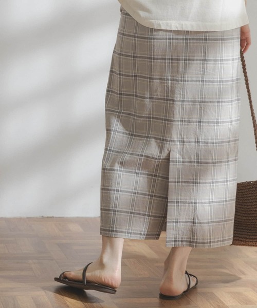 FORK&SPOON（フォークアンドスプーン）の「FORK&SPOON　コットンリネンストレートスカート（スカート・レディース・ブラウン/ベージュ系その他・1/2）」の20枚目の写真