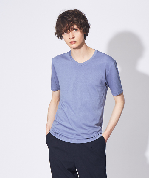 ABAHOUSE(アバハウス)の「【FLEX COOL】超接触冷感 スムースVネック Tシャツ(Tシャツ/カットソー・メンズ・オフホワイト/グレイッシュブルー/ダークネイビー/ダークオレンジ・44/46/48/50)」の2枚目の写真