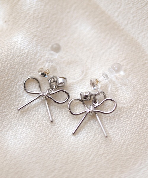 florist（フローリスト）の「【3種展開】揺れる樹脂クリップイヤリング（イヤリング・レディース・シルバー系その他2/ゴールド系その他3/ゴールド系その他2/シルバー系その他4/ゴールド系その他4/シルバー系その他3・FREE）」の3枚目の写真