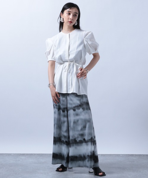 HARE（ハレ）の「ボリュームソデシャツ(HARE)（シャツ/ブラウス・レディース・ホワイト/ブラック・FREE）」の3枚目の写真