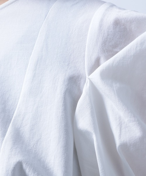 HARE（ハレ）の「ボリュームソデシャツ(HARE)（シャツ/ブラウス・レディース・ホワイト/ブラック・FREE）」の6枚目の写真