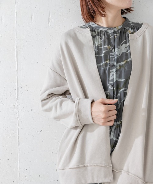 URBAN RESEARCH Sonny Label(アーバンリサーチサニーレーベル)の「オーバースウェットカーディガン(カーディガン/ボレロ・レディース・グレー系その他/ピンク/カーキ/スミクロ・FREE)」の13枚目の写真