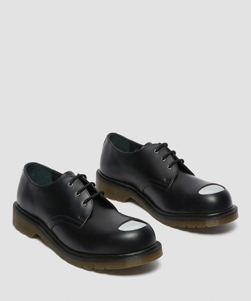 And A（アンドエー）の「Dr.Martens ドクターマーチン / 1925 Est Black Smooth エスト 3ホールブーツ レザーシューズ  / 26506001（ブーツ・メンズ・ブラック・26cm/27cm/28cm）」の2枚目の写真