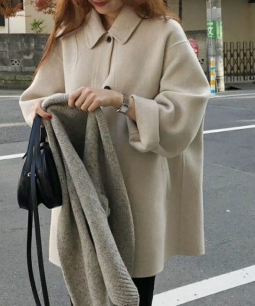 emi+(エミプラス)の「BIGシルエット フロントボタンショートコート(ピーコート・レディース・ブラック/キャメル/ベージュ/グレー・S/M/L)」の18枚目の写真