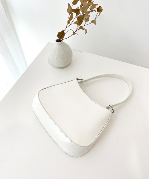 by muni:r（バイ ムニール）の「デイリーアンバランスミニバッグ（ショルダーバッグ・レディース・ブラック/ホワイト・FREE）」の8枚目の写真