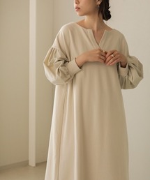 ボリューム袖ロングワンピース