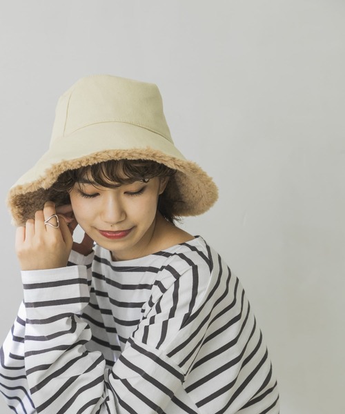 URBAN RESEARCH（アーバンリサーチ）の「裏ボアバケットハット（ハット・レディース・ライトベージュ/ブラック・-）」の3枚目の写真