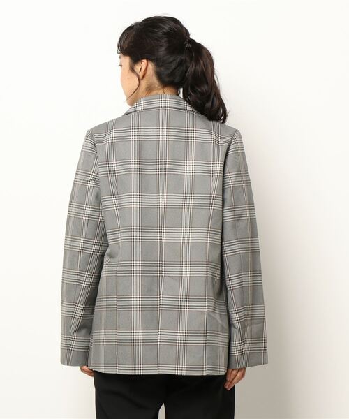 Te chichi TERRASSE（テチチテラス）の「メタルボタンテーラードダブルジャケット（テーラードジャケット・レディース・ネイビー/ベージュ/モカ・ﾌﾘ-）」の5枚目の写真