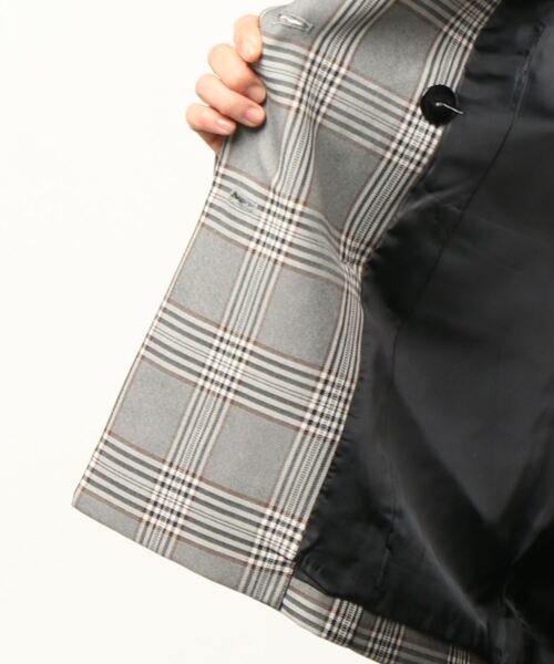 Te chichi TERRASSE（テチチテラス）の「メタルボタンテーラードダブルジャケット（テーラードジャケット・レディース・ネイビー/ベージュ/モカ・ﾌﾘ-）」の6枚目の写真