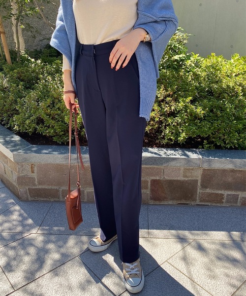 Meli rich（メリーリッチ）の「センタープレスカラーパンツ（スラックス・レディース・ブラック/ベージュ/ネイビー/ブラウン/レッド/カーキ/ピンク/ライム/イエロー/グリーン/アイボリー・SMALL/MEDIUM）」の17枚目の写真