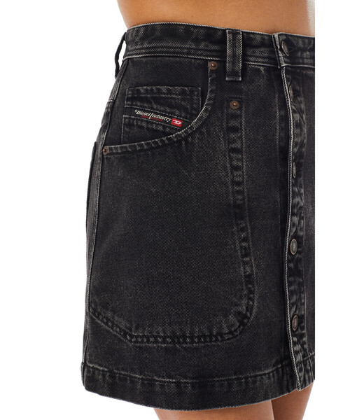 DIESEL（ディーゼル）の「レディース ミニ スカート ブラックデニム 台形（スカート・レディース・ブラック・25inch/29inch/23inch/27inch）」の4枚目の写真