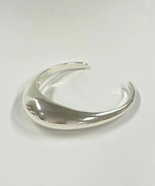 Nothing And Others(ナッシングアンドアザーズ)の「「Nothing And Others/ナッシングアンドアザーズ」Diagonalpoint Bangle(バングル/リストバンド・レディース・シルバー・FREE)」の5枚目の写真