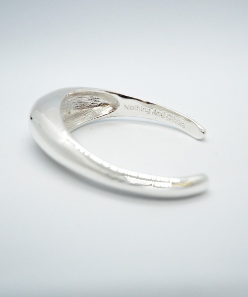 Nothing And Others(ナッシングアンドアザーズ)の「「Nothing And Others/ナッシングアンドアザーズ」Diagonalpoint Bangle(バングル/リストバンド・レディース・シルバー・FREE)」の6枚目の写真