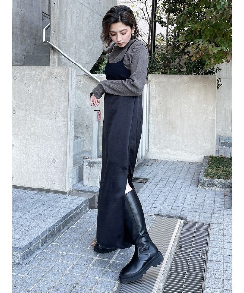 ENVYM（アンビー）の「バッククロスサテンキャミＯＰ（ワンピース・レディース・ブラック/ベージュ・FREE）」の6枚目の写真