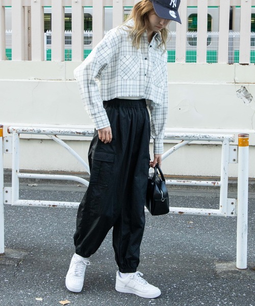 WEGO(ウィゴー)の「WEGO/ナイロンカーゴパンツ(カーゴパンツ・レディース・ブルー/ブラック・FREE)」の20枚目の写真