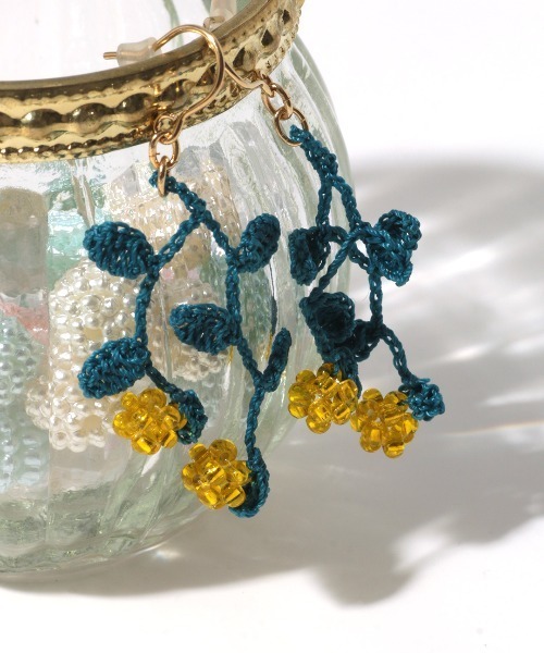 チチカカ（チチカカ）の「刺繍ビーズピアス（ピアス（両耳用）・レディース・ベージュ/ブルー/グリーン・FREE）」の3枚目の写真