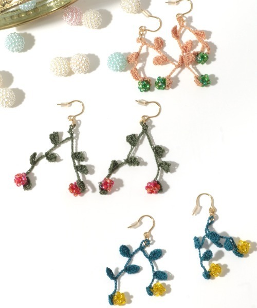 チチカカ（チチカカ）の「刺繍ビーズピアス（ピアス（両耳用）・レディース・ベージュ/ブルー/グリーン・FREE）」の4枚目の写真