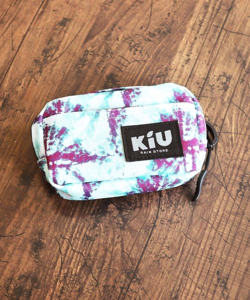 KiU（キウ）の「ウォーターリペレント ポーチM（ポーチ・レディース・カモフラージュ/ホワイト×ブルー/ホワイト系その他/ブラック系その他/その他10/ゼブラ/アニマル/カラフル/レッド系その他/ブルー系その他/ブラック/マルチ/ブラック×カーキ/ブラウン/ブルーグリーン/イエロー/タイガーカモ/ブラック系その他2/ベージュ系その他/レオパード/ブルー系その他2/ネイビー系/ダークグリーン系/ブルー系その他3・FREE）」の2枚目の写真