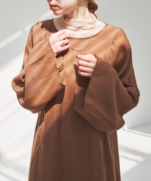 hinari（ヒナリ）の「サイドスリットシアーワンピース（ワンピース・レディース・ダークブラウン/アイボリー/キャメル・SMALL/FREE）」の18枚目の写真