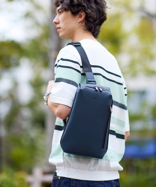 TAKEO KIKUCHI（タケオキクチ）の「【撥水】ライトウェイト ボディバッグ（ボディバッグ/ウエストポーチ・メンズ・ライトブルー/ブラック/ネイビー/ダークネイビー/ブラック系4/ブラック系・00）」の19枚目の写真