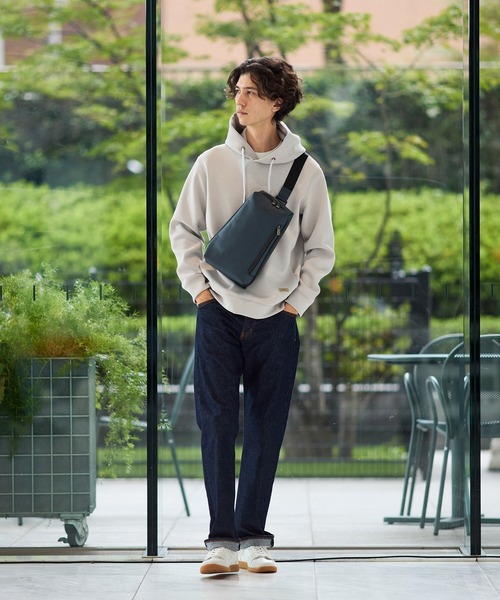 TAKEO KIKUCHI（タケオキクチ）の「【撥水】ライトウェイト ボディバッグ（ボディバッグ/ウエストポーチ・メンズ・ライトブルー/ブラック/ネイビー/ダークネイビー/ブラック系4/ブラック系・00）」の15枚目の写真