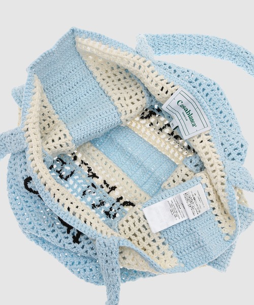 Casablanca（カサブランカ）の「KNIT CROCHET BRAND BAG（トートバッグ・レディース・ホワイト×ブルー/イエロー系その他・ONE SIZE）」の4枚目の写真