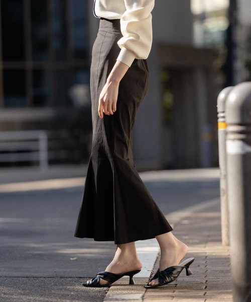 mysty woman（ミスティウーマン）の「ムジナローマーメイドスカート 276071（スカート・レディース・ブラック/オフホワイト/カーキ/ライトブラウン・FREE）」の7枚目の写真