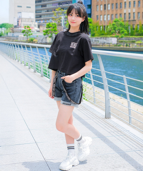 RiCO SUCRE(リコシュクレ)の「サス付デニムショートパンツ(デニムパンツ・キッズ・ネイビー/ケミカルウォッシュ/ブルー/ネイビー系2/ブルー系その他2/ブルー系その他3・130/160/150/165/140)」の17枚目の写真