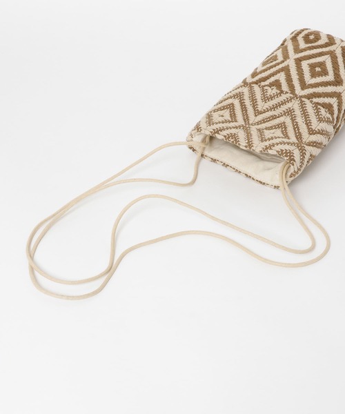 URBAN RESEARCH DOORS（アーバンリサーチドアーズ）の「『別注』beej×DOORS　ジオメトリックサコッシュ（ショルダーバッグ・レディース・ホワイト/ブラウン・ONE）」の8枚目の写真