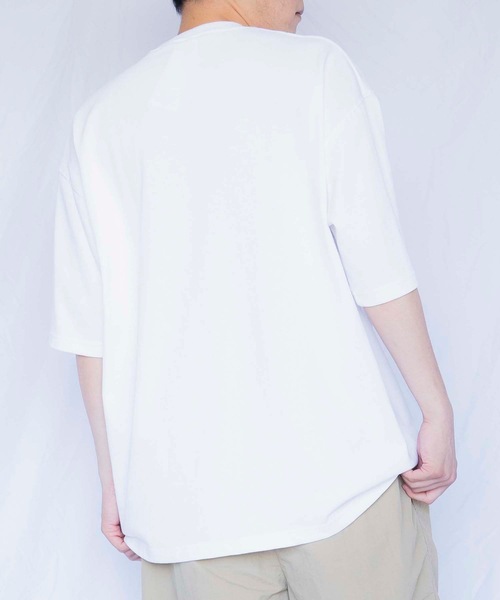 United Athle(ユナイテッドアスレ)の「9.1オンス マグナムウェイト ビッグシルエット Tシャツ 441101(Tシャツ/カットソー・メンズ・ホワイト/ライトグレー/ブラック・X-LARGE/LARGE/MEDIUM)」の8枚目の写真