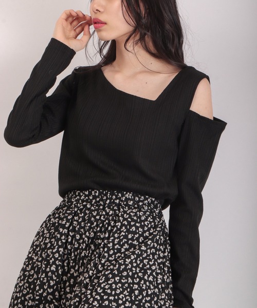 Quelle Chance(ケルシャンス)の「Quelle chance ランダムテレコ ワンショルダープルオーバー(Tシャツ/カットソー・レディース・ブラック/ラベンダー/オフホワイト/ベージュ・M)」の3枚目の写真