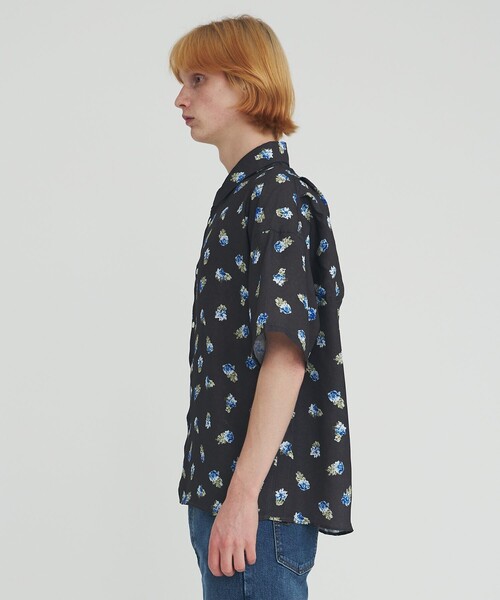 Jieda（ジエダ）の「STUDIOUS別注 FLOWER OVERSIZED SHIRT S/S（シャツ/ブラウス・メンズ・ブラック/サックスブルー・1/2）」の6枚目の写真