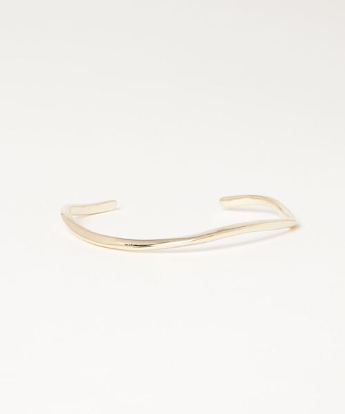 COLOR TOKYO ACCESSORIES(カラートウキョウアクセサリー)の「ウェーブシンプルバングル(バングル/リストバンド・レディース・Silver/GOLD ・FREE)」の4枚目の写真