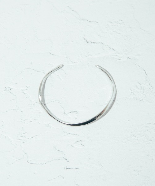 COLOR TOKYO ACCESSORIES(カラートウキョウアクセサリー)の「ウェーブシンプルバングル(バングル/リストバンド・レディース・Silver/GOLD ・FREE)」の7枚目の写真