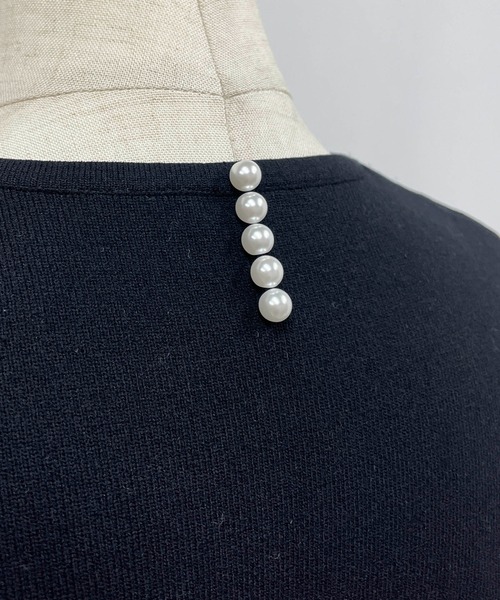 PICCIN(ピッチン)の「パール付き総針ニットタンクトップ(ニット/セーター・レディース・ブラック/ローズ/グレイッシュベージュ/ブルー・M)」の14枚目の写真