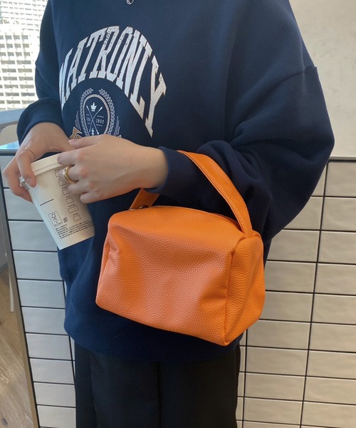 apres jour mignon（アプレジュールミニョン）の「【apresjour mignon×ARIAZ】スクエアバッグ（ショルダーバッグ・レディース・ブラック/オレンジ/グリーン・ONESIZE）」の3枚目の写真